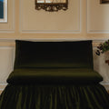 Victoria Settee