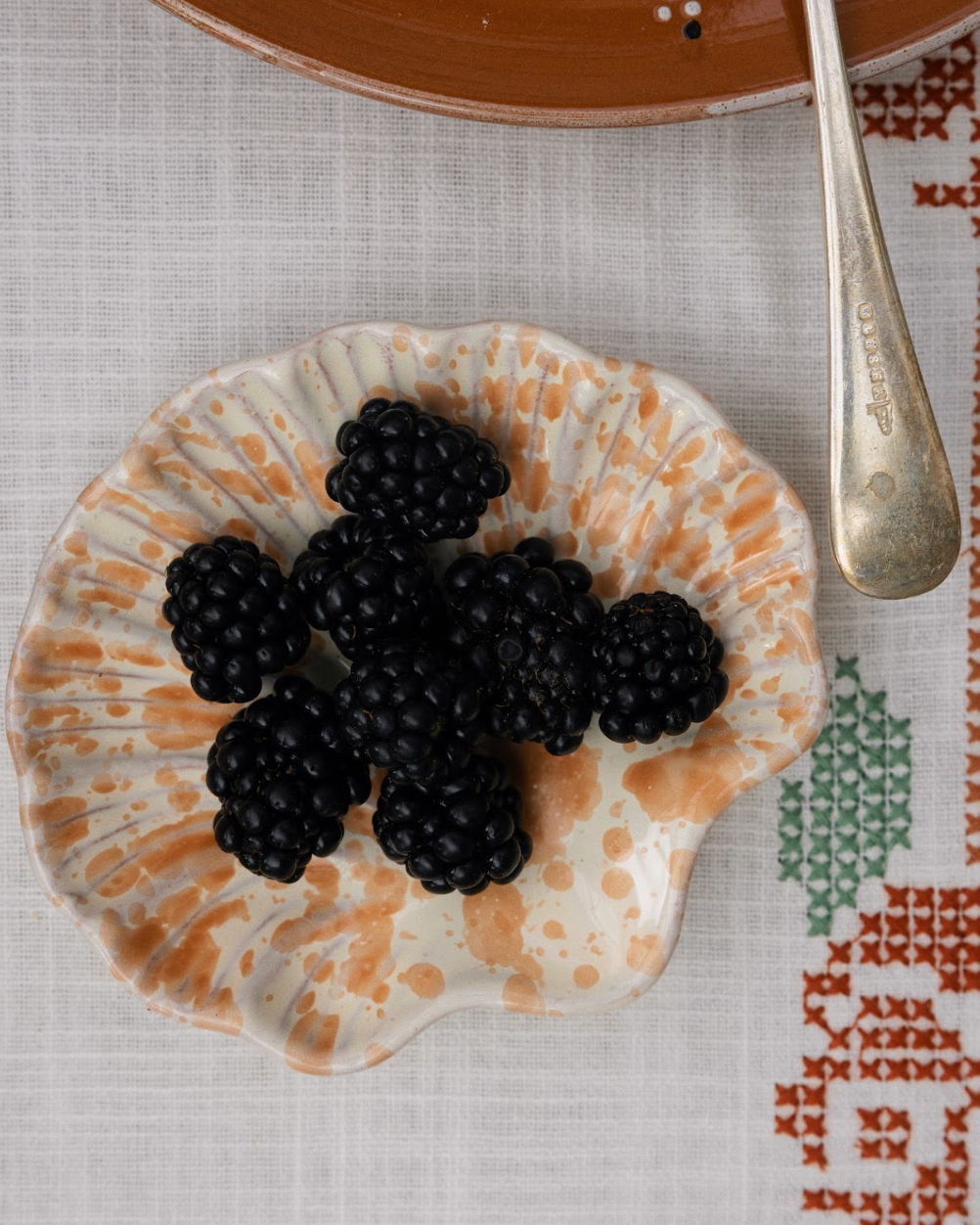 Splatter Coquillage Handcrafted Ceramic Shell Dish | Sharland